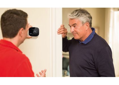 What are the notes for using the thermostat?